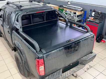 Механическая роллета на кузов Nissan Navara D40 - фото 2